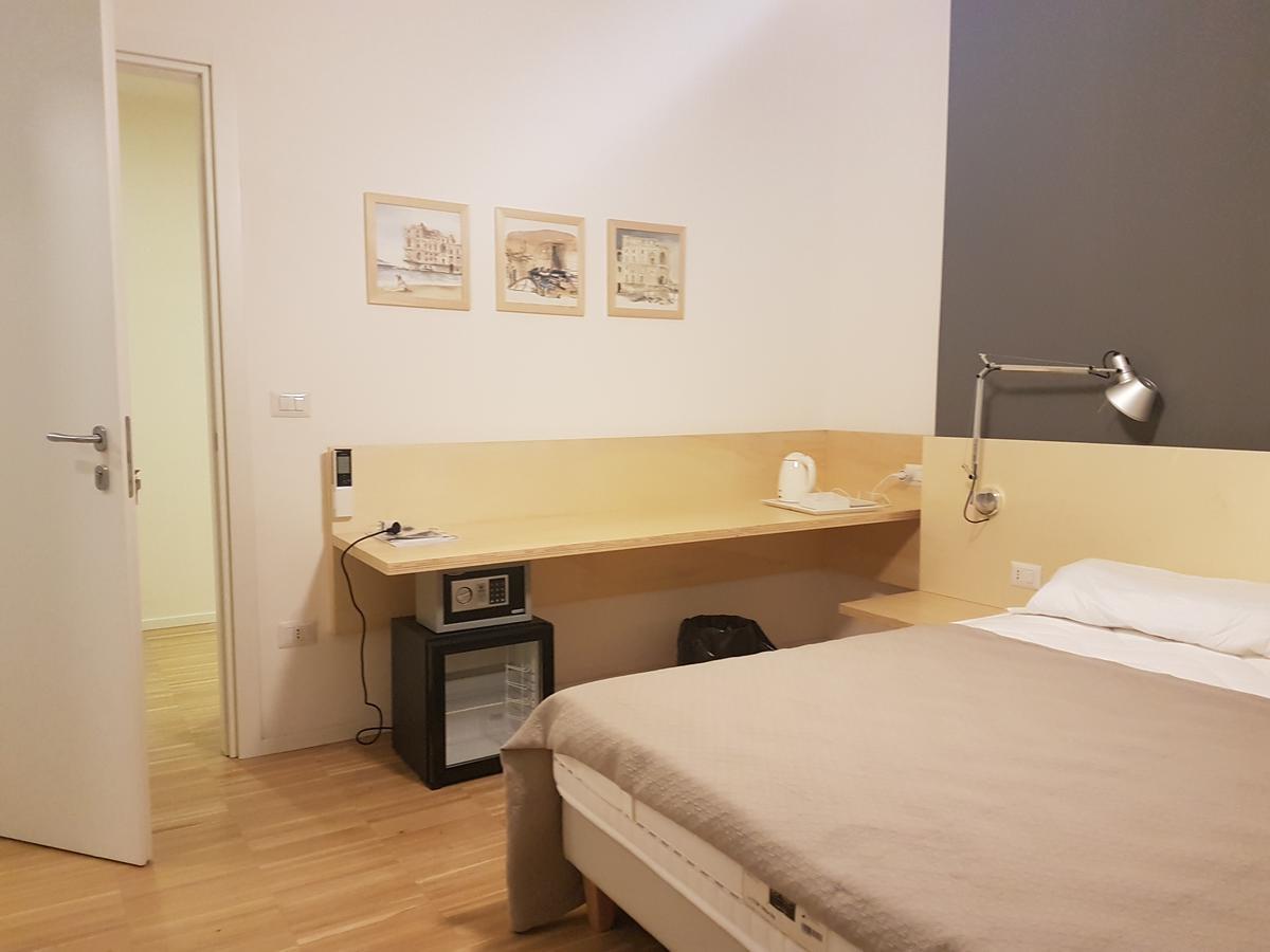 Le Stanze Di Piazza Dei Martiri Bed & Breakfast Naples Exterior photo
