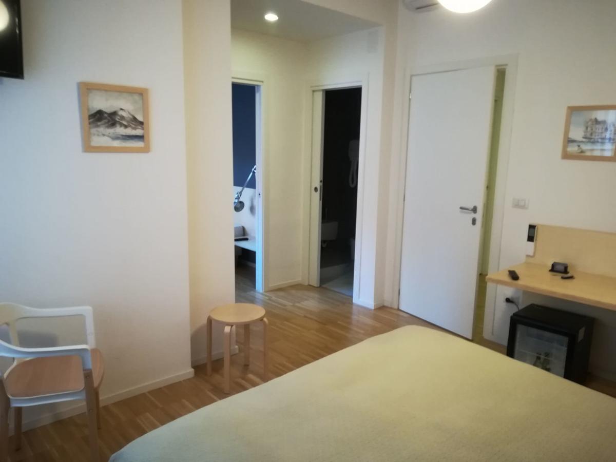 Le Stanze Di Piazza Dei Martiri Bed & Breakfast Naples Exterior photo