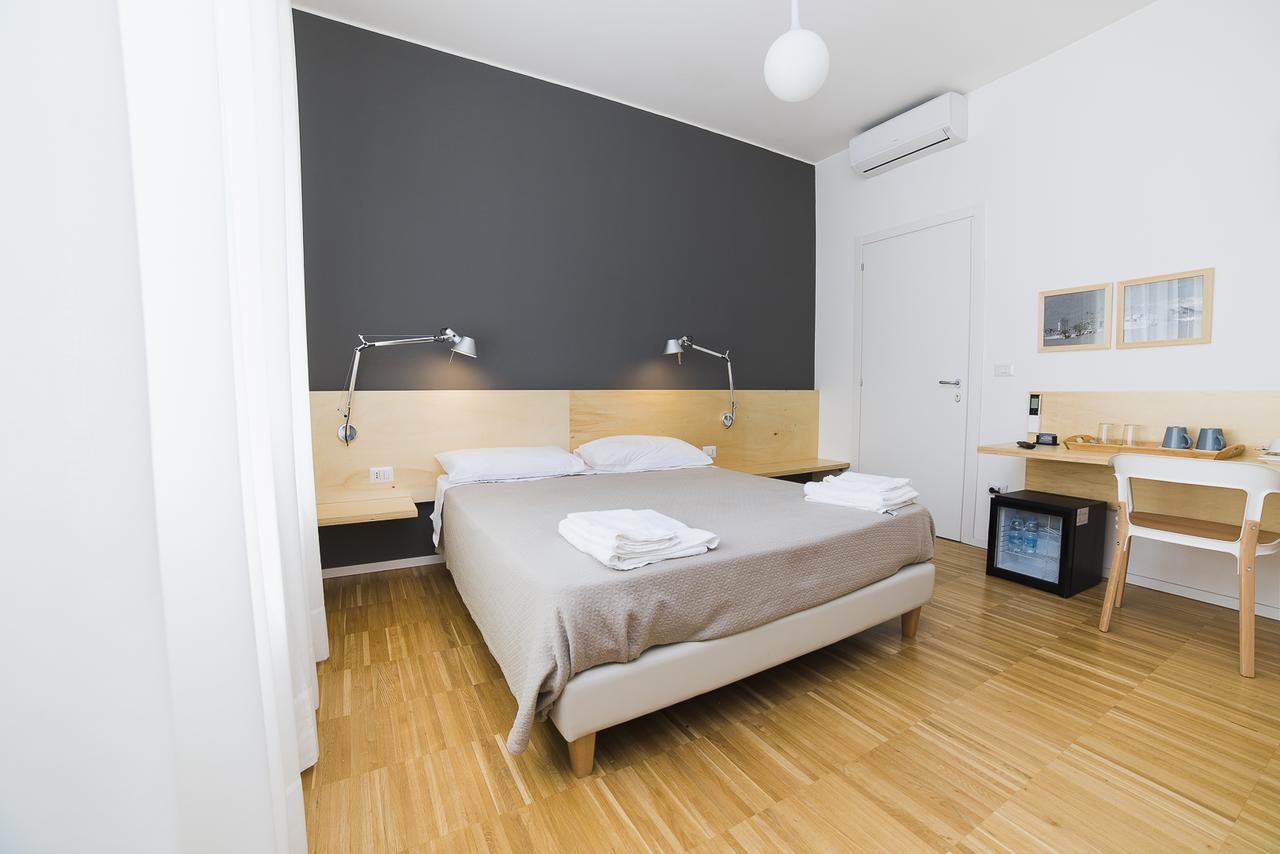 Le Stanze Di Piazza Dei Martiri Bed & Breakfast Naples Exterior photo