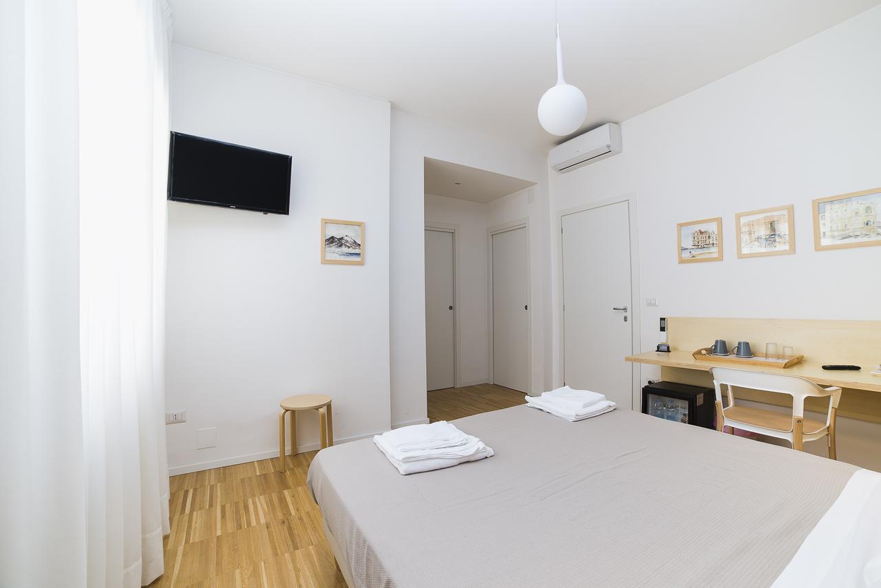 Le Stanze Di Piazza Dei Martiri Bed & Breakfast Naples Exterior photo
