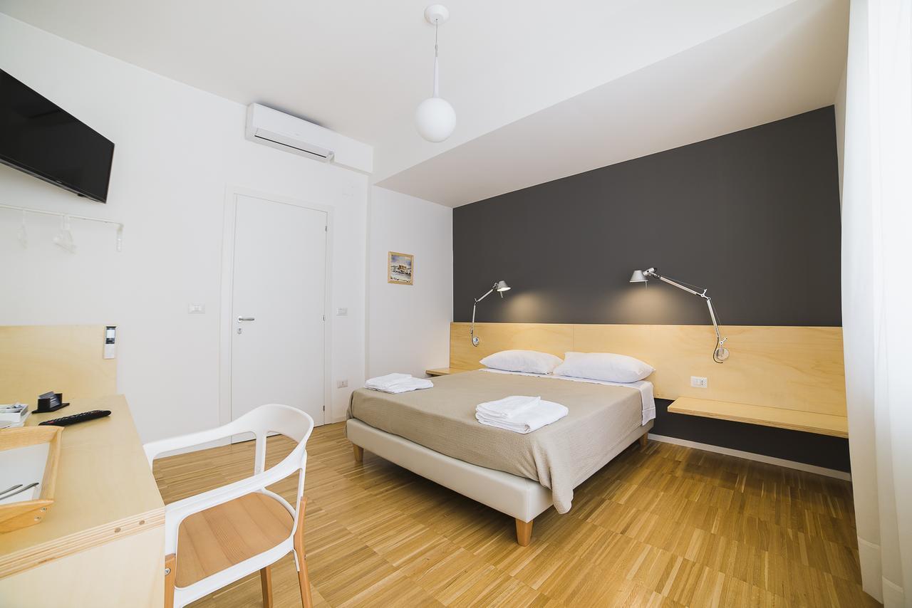 Le Stanze Di Piazza Dei Martiri Bed & Breakfast Naples Exterior photo
