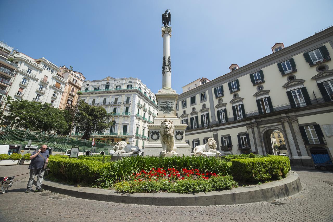 Le Stanze Di Piazza Dei Martiri Bed & Breakfast Naples Exterior photo