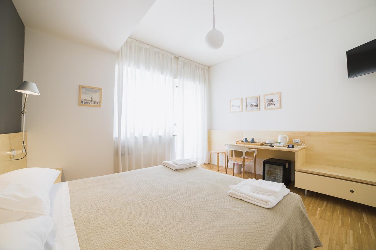Le Stanze Di Piazza Dei Martiri Bed & Breakfast Naples Exterior photo