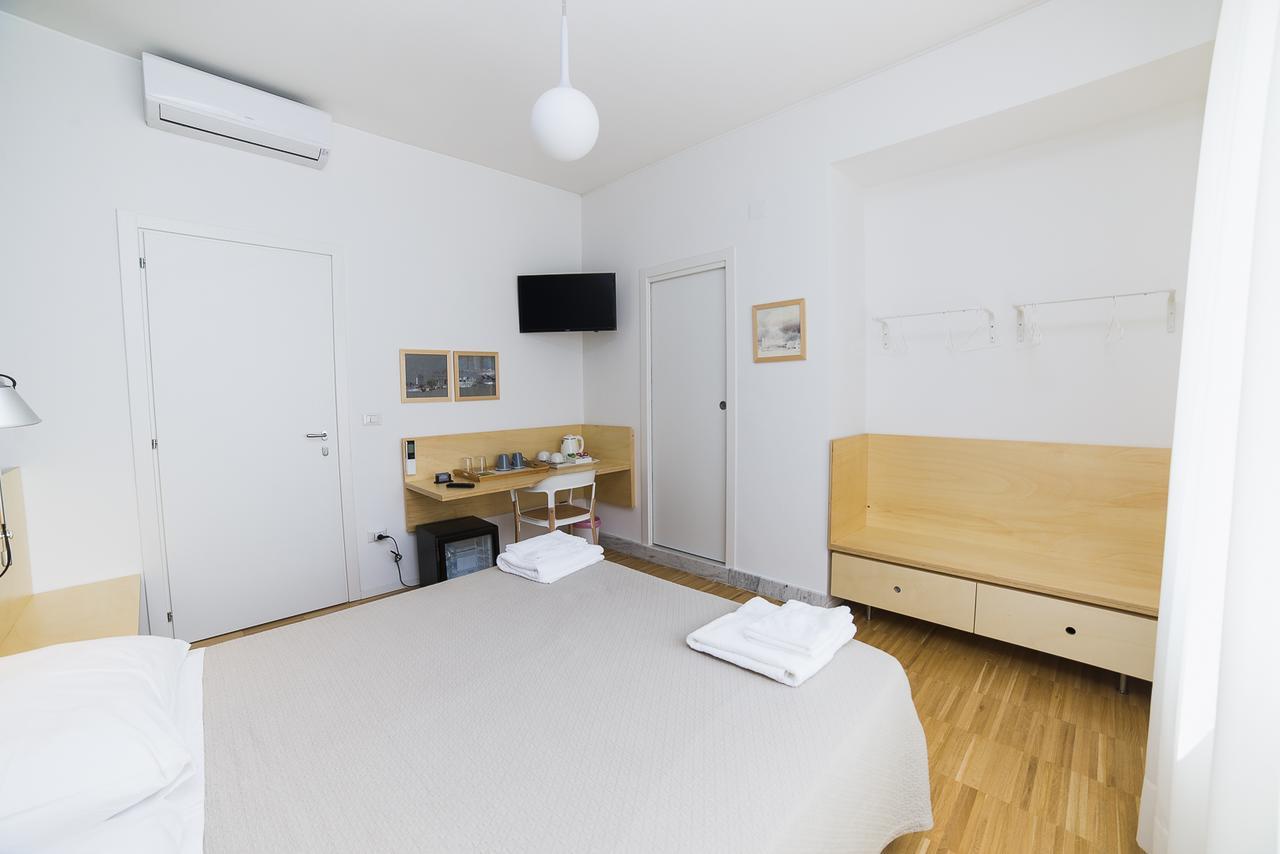 Le Stanze Di Piazza Dei Martiri Bed & Breakfast Naples Exterior photo